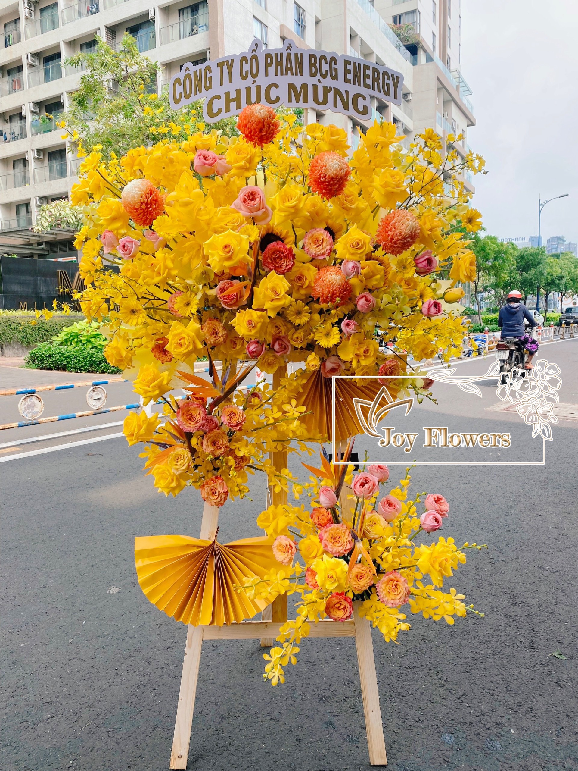 Mẫu Hoa Kệ Khai Trương